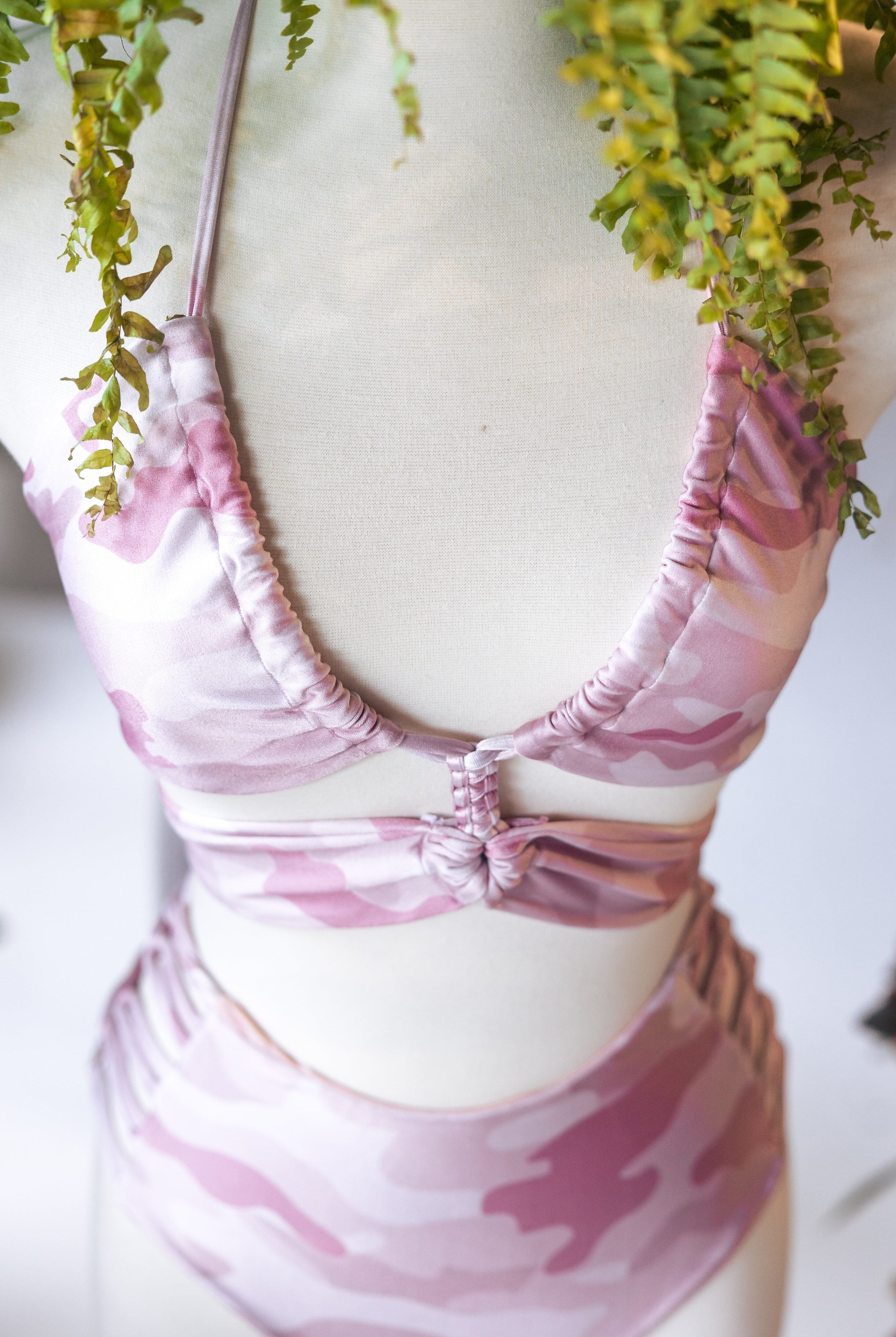 Mika Body Wear - Bikini Tops - Iris Top #color_hide-in-pink