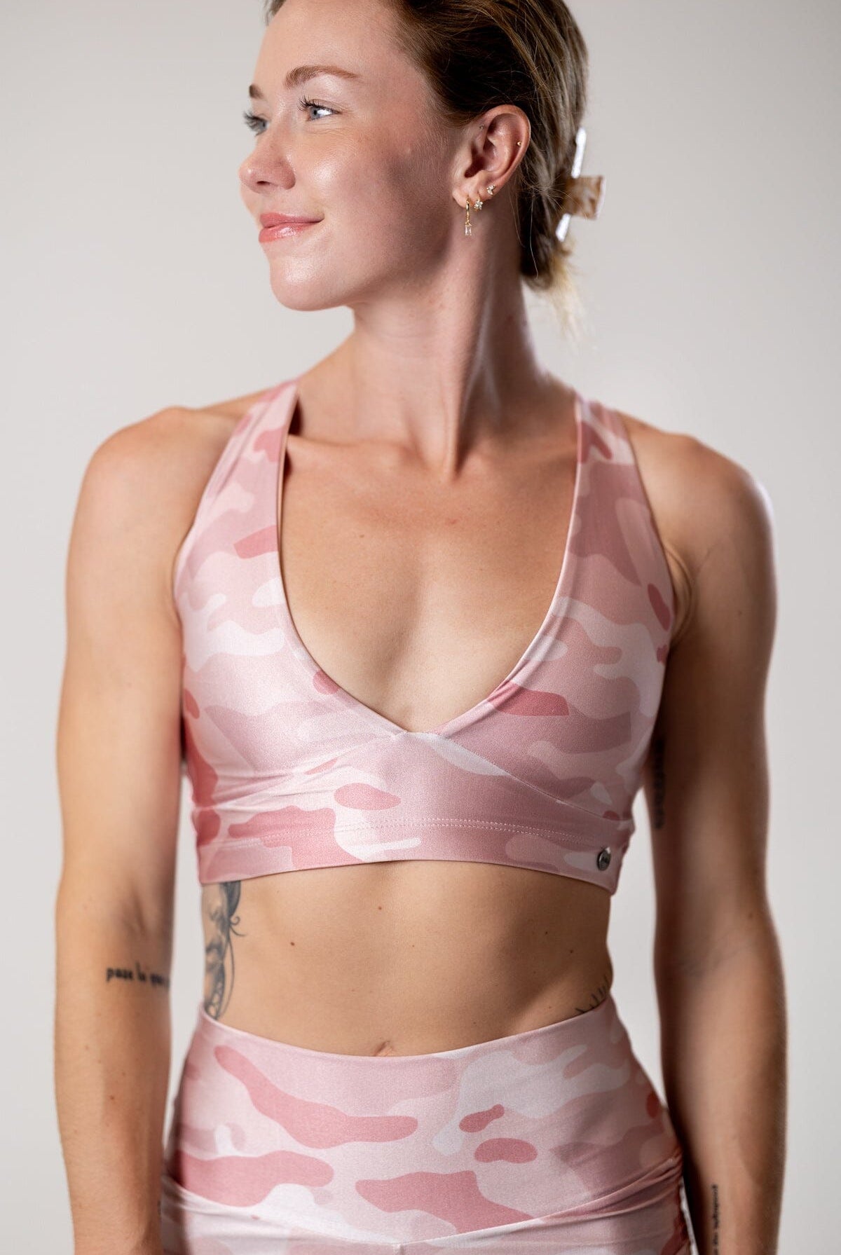 Mika Body Wear - Crop Tops - Aria Crop #color_hide-in-pink