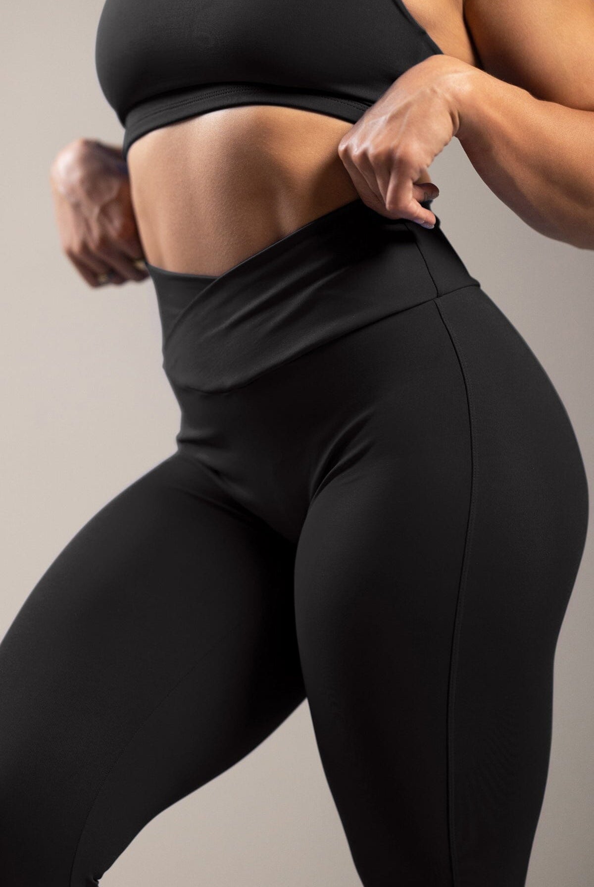 Mika Body Wear - High Rise Leggings - Gabi Legging #color_black