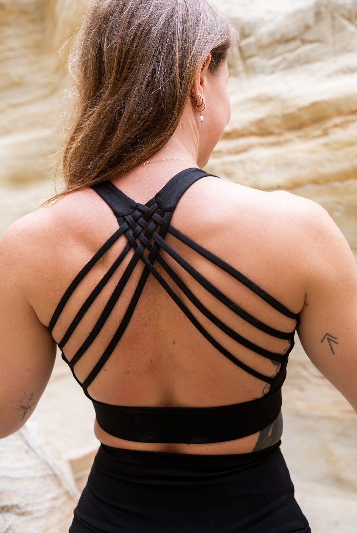 Mika Body Wear - Yoga Tops - Kendra Top #color_black