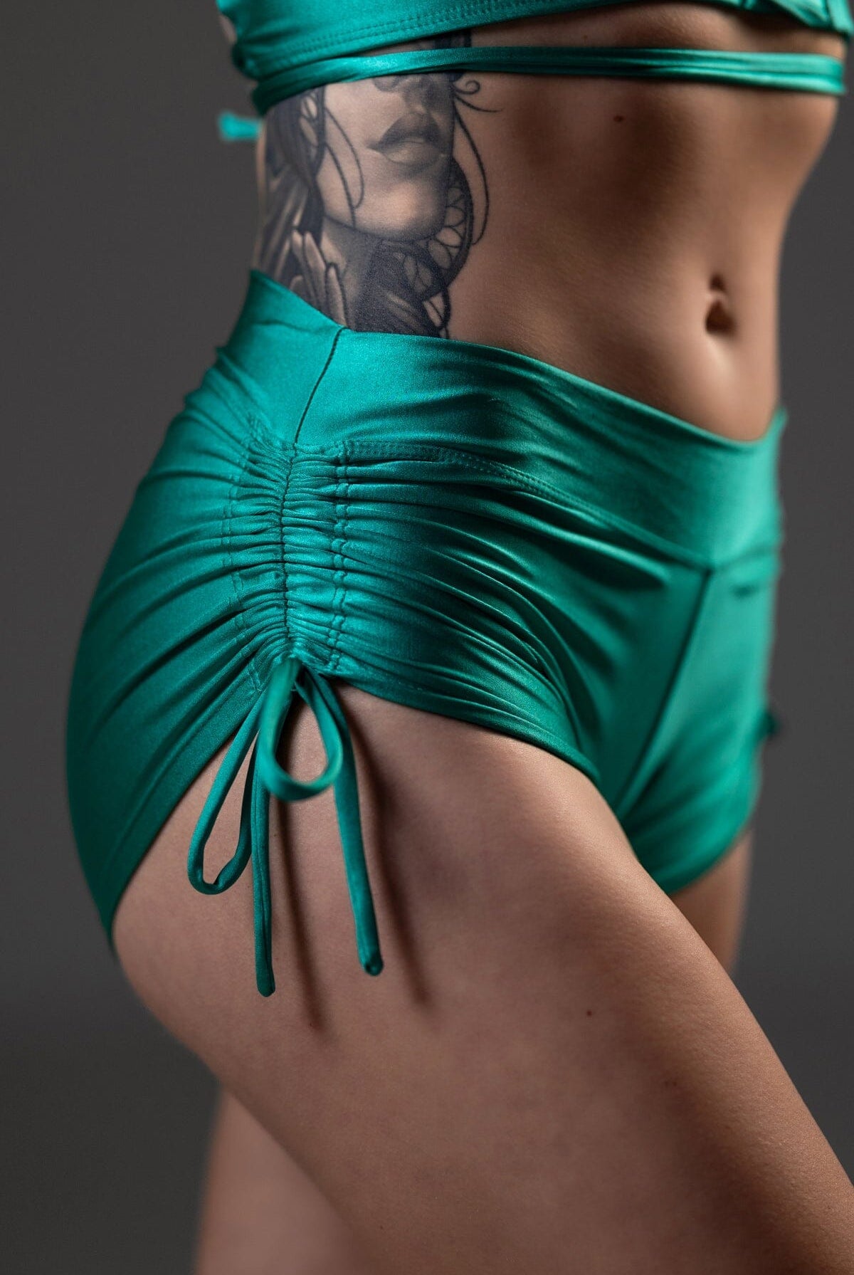 Mika Body Wear - Lucia Short Shorts #color_emerald