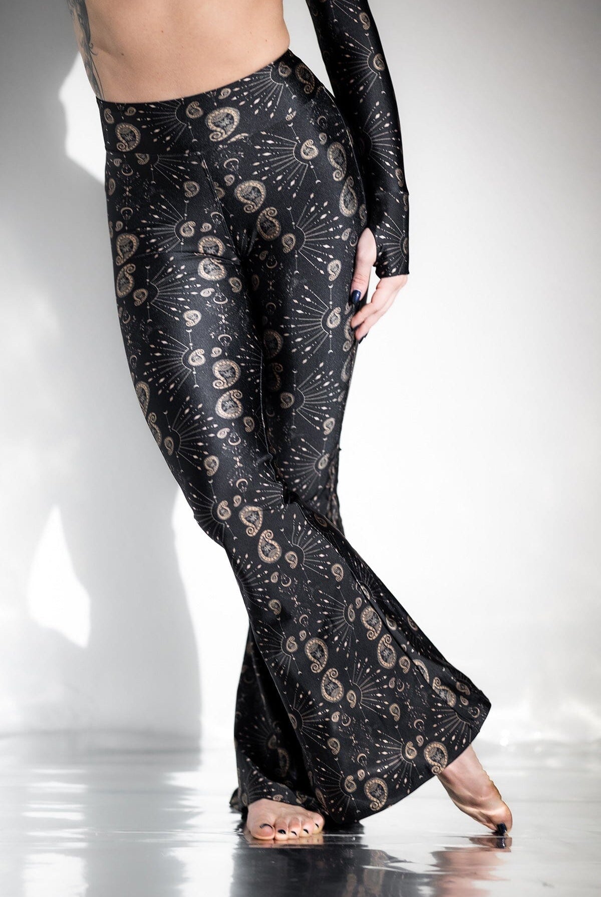 Mika Body Wear - Willow Pant #color_celestial-noir
